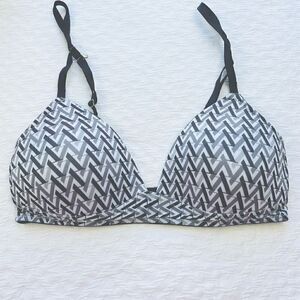 BUY 1 GET 1 FREE Unlined cool comfortable every day bra GEOMETRIC print black an